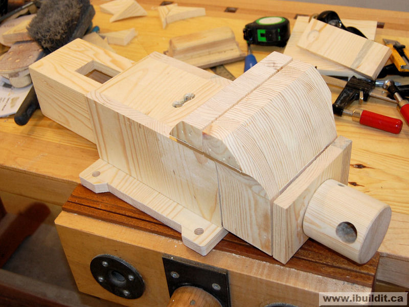 How To Make A Wooden Vise IBUILDIT.CA